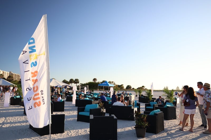banquet on the beach photo 9
